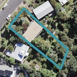 12 Kennedy Point Road, Surfdale, Waiheke Island