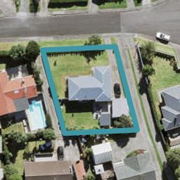 15 Clinton Avenue, Te Atatu Peninsula, Auckland