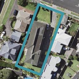 2/76 East Coast Road, Milford, Auckland