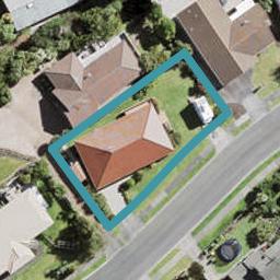 18 Taupiko Place, Green Bay, Auckland