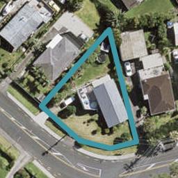 110 Awaroa Road, Sunnyvale, Auckland