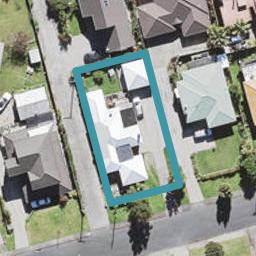 17 Cliff View Drive, Green Bay, Auckland