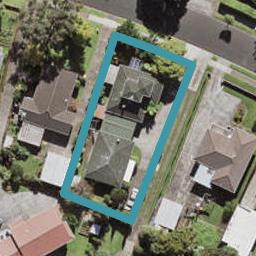 2/30 Waterlea Avenue, Mangere Bridge, Auckland
