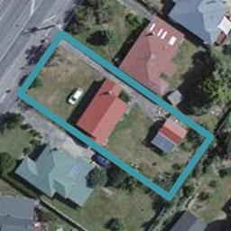 236 High Street North, Carterton