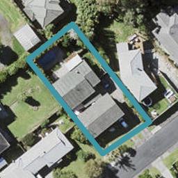 1/6 Reydon Place, Cockle Bay, Auckland