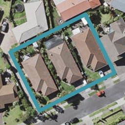 2/11 Channing Crescent, Botany Downs, Auckland