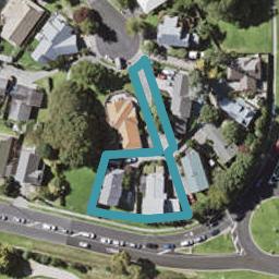 2/21 Lochend Place, Highland Park, Auckland