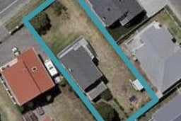 16 Field Way, Waikanae Beach, Waikanae