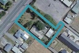 375 High Street South, Carterton