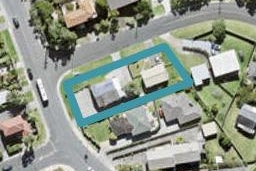 2/987 Beach Road, Torbay, Auckland