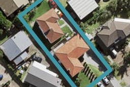2/50 Sunset Road, Unsworth Heights, Auckland