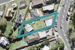 2/934 Beach Road, Waiake, Auckland