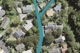 2/18 Wirihana Road, Titirangi, Auckland