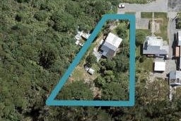 82 Theodore Street, Bluff