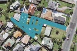 4/8 Hepburn Road, Glendene, Auckland
