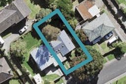 18A Fairclough Road, Beach Haven, Auckland