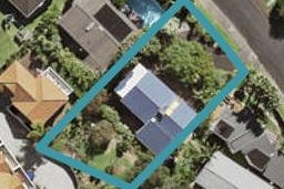 31 Deuxberry Avenue, Northcote, Auckland