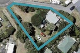 14 Whitmore Grove, Waikanae Beach, Waikanae