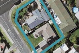 1/2 Sevilla Place, Unsworth Heights, Auckland
