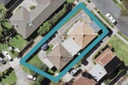2/11 Rapallo Place, Farm Cove, Auckland