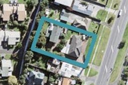 2/910 East Coast Road, Northcross, Auckland