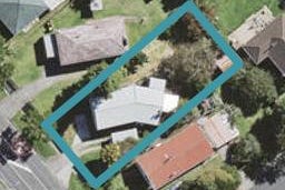 15 Border Road, Henderson, Auckland