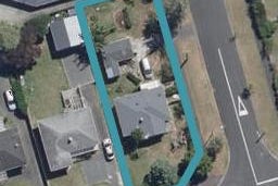195 Clarkin Road, Fairfield, Hamilton