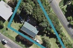 120 Queens Drive, Surfdale, Waiheke Island
