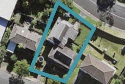 2/11 Simon Ellice Drive, Bayview, Auckland