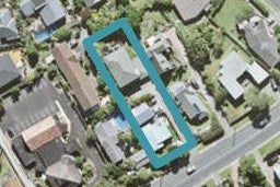 2/868 Beach Road, Waiake, Auckland