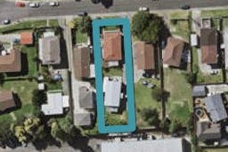 2/20 Lambrown Drive, Totara Vale, Auckland