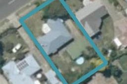 1409 Caroline Road, Mayfair, Hastings