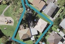 2/21 Ballater Place, Highland Park, Auckland