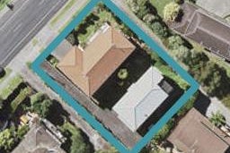 2/21 Aberdeen Road, Castor Bay, Auckland