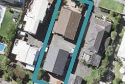 2/4 Holiday Road, Milford, Auckland