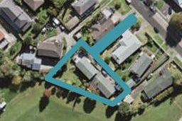1/64 Eban Avenue, Hillcrest, Auckland
