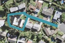 2/38 Sandiacre Way, Browns Bay, Auckland