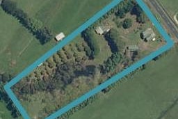 581 Awhitu Road, Pollok, Pollok