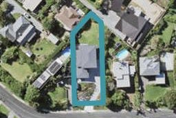12 Churchill Road, Cockle Bay, Auckland