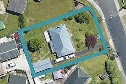 16 Logan Street, Fairy Springs, Rotorua