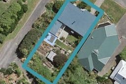 10 Parrett Street, Bluff