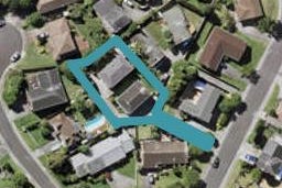 1/4 Ronald Macken Place, Windsor Park, Auckland