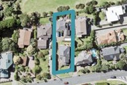 2/1 Sandown Road, Rothesay Bay, Auckland