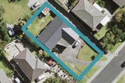 17 Staincross Street, Green Bay, Auckland