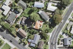 1/99 Atkinson Road, Titirangi, Auckland