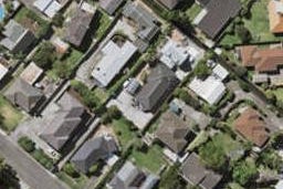 2/0 Corunna Road, Milford, Auckland