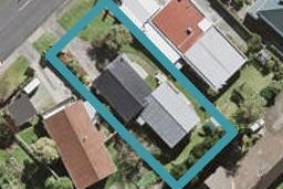 2/183 Coronation Road, Hillcrest, Auckland