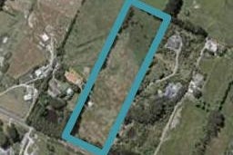 100 Peka Peka Road, Peka Peka