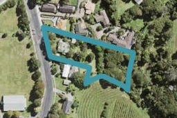 8 Shaw Road, Oratia, Auckland