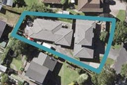 2/3 Kallaroo Place, Botany Downs, Auckland